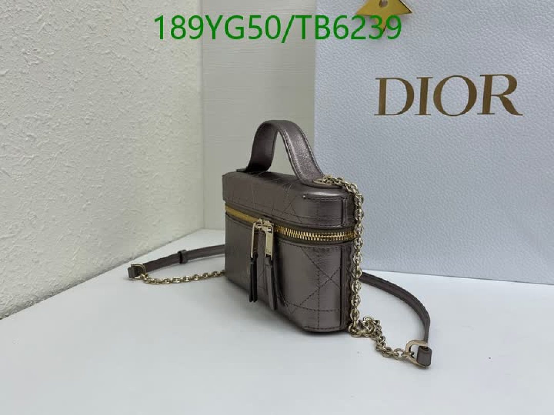 Dior-Bags(5A) Code: TB6239 $: 189USD