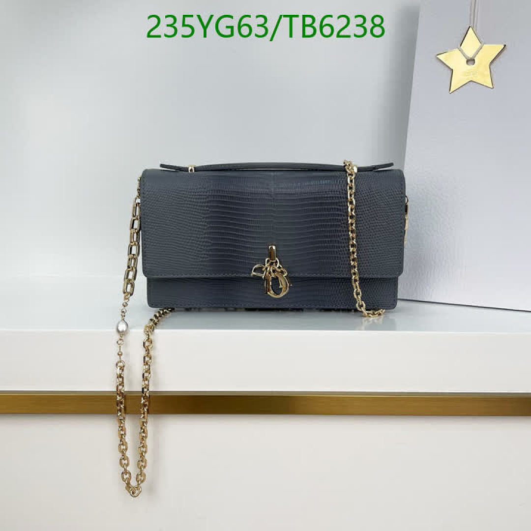 Dior-Bags(5A) Code: TB6238 $: 235USD