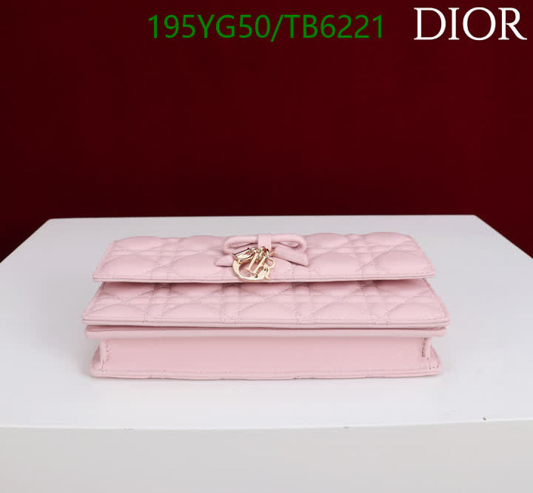 Dior-Bags(5A) Code: TB6221 $: 195USD