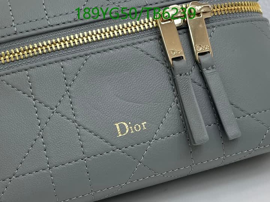 Dior-Bags(5A) Code: TB6239 $: 189USD