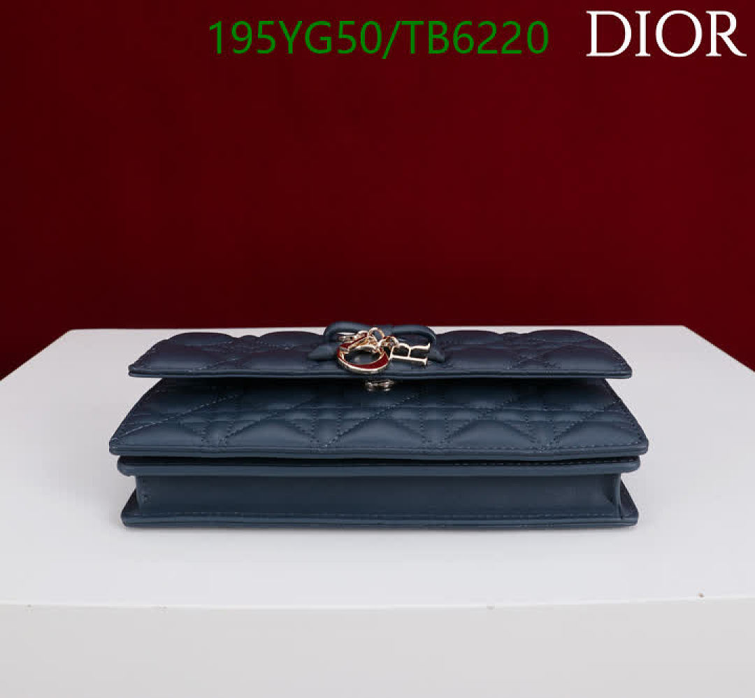 Dior-Bags(5A) Code: TB6220 $: 195USD