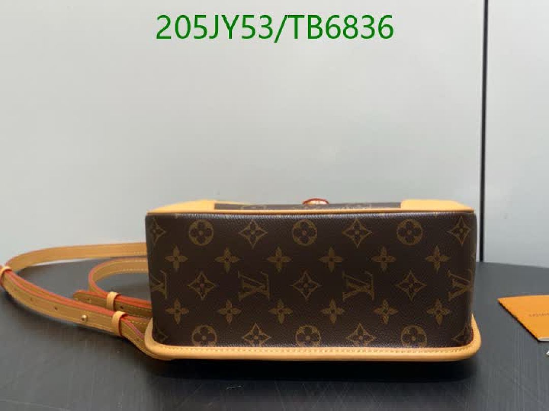 LV-Bags(5A) Code: TB6836 $: 205USD
