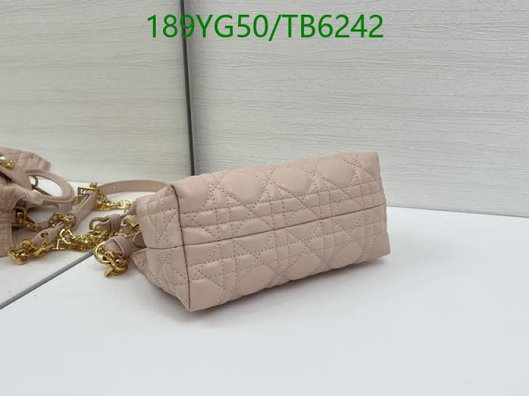 Dior-Bags(5A) Code: TB6242 $: 189USD