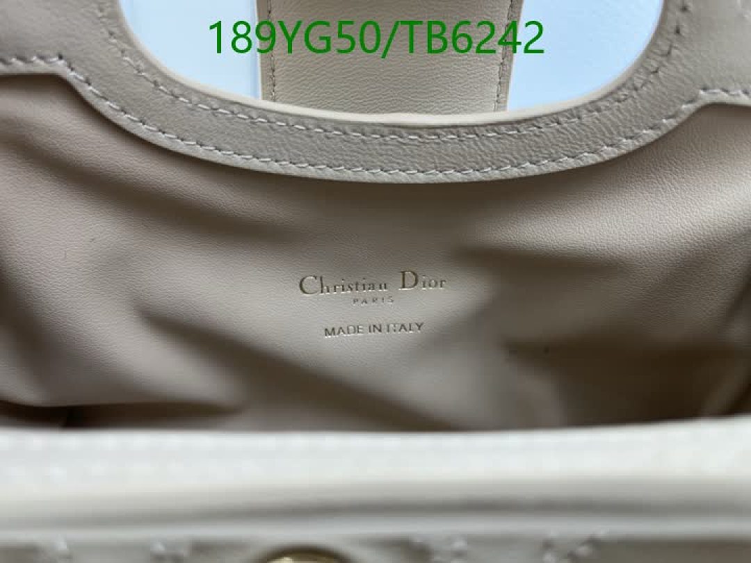 Dior-Bags(5A) Code: TB6242 $: 189USD