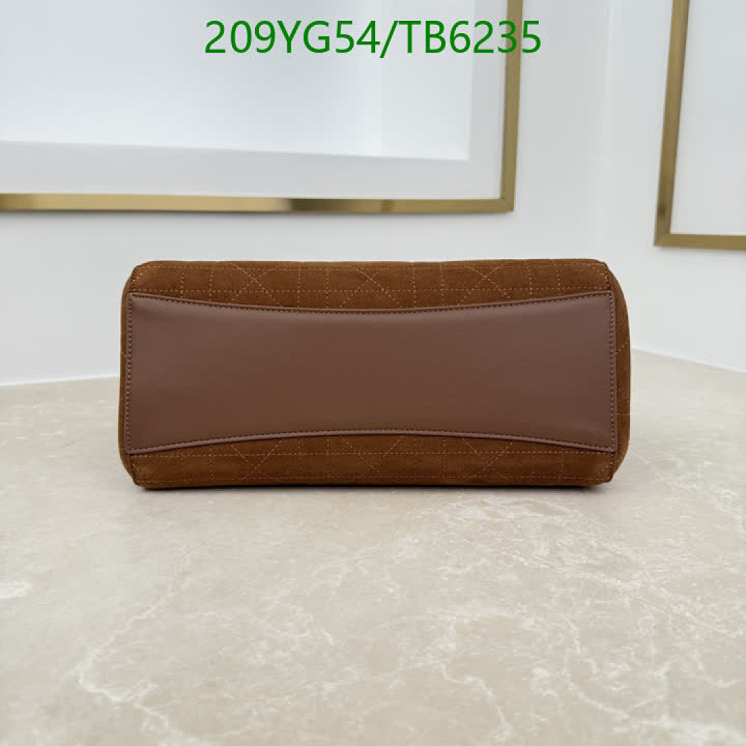 Dior-Bags(5A) Code: TB6235 $: 209USD