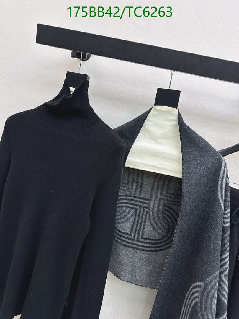 LV-Clothing Code: TC6263 $: 175USD