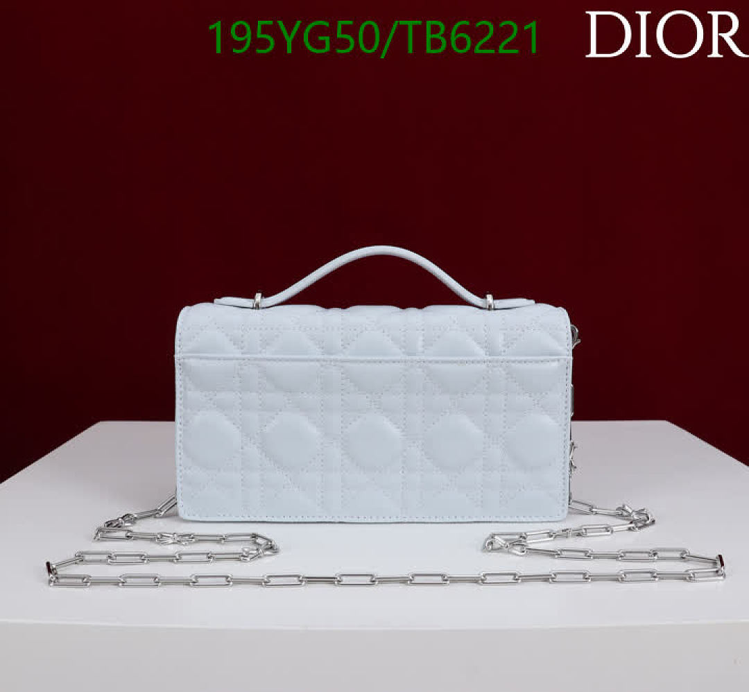 Dior-Bags(5A) Code: TB6221 $: 195USD
