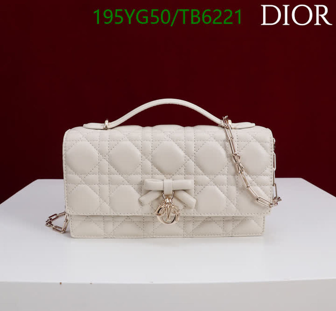 Dior-Bags(5A) Code: TB6221 $: 195USD