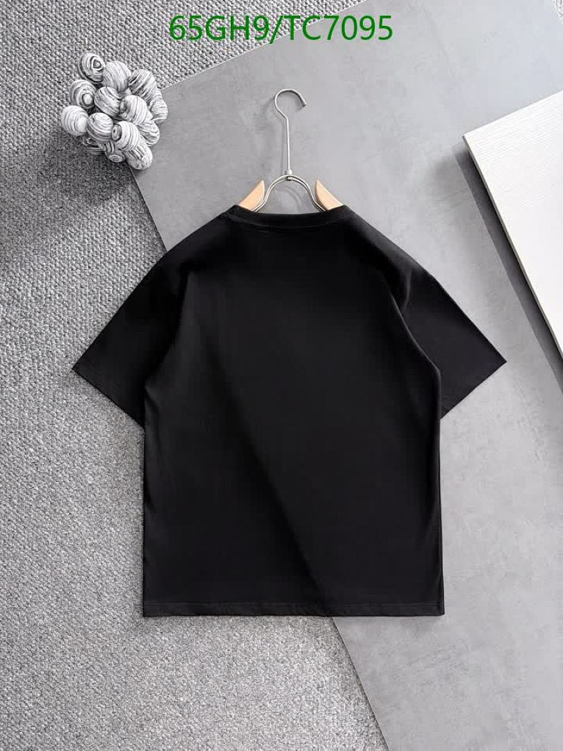 LV-Clothing Code: TC7095 $: 65USD