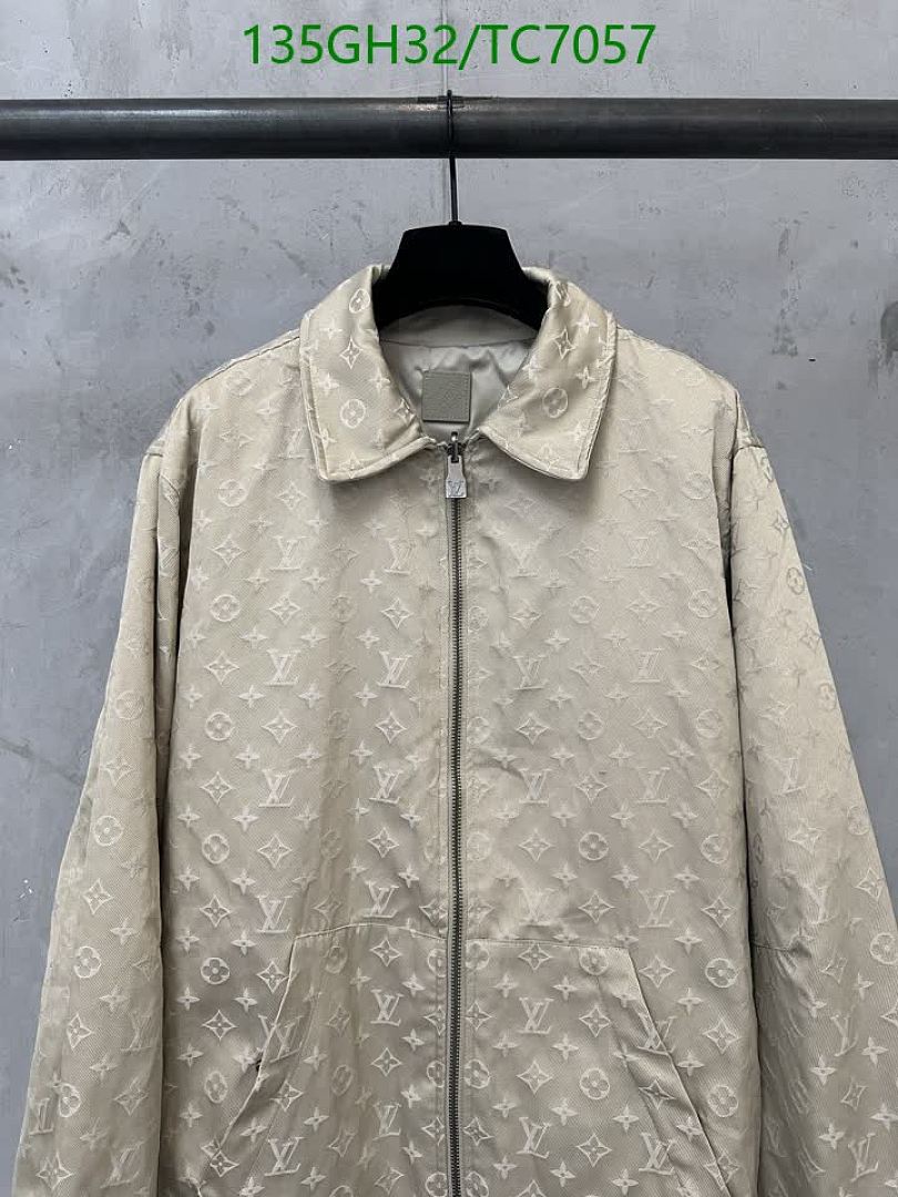 LV-Clothing Code: TC7057 $: 135USD