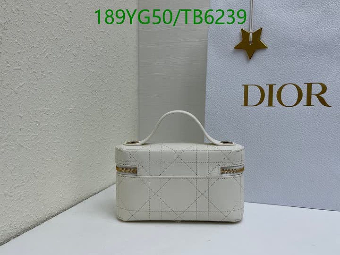 Dior-Bags(5A) Code: TB6239 $: 189USD