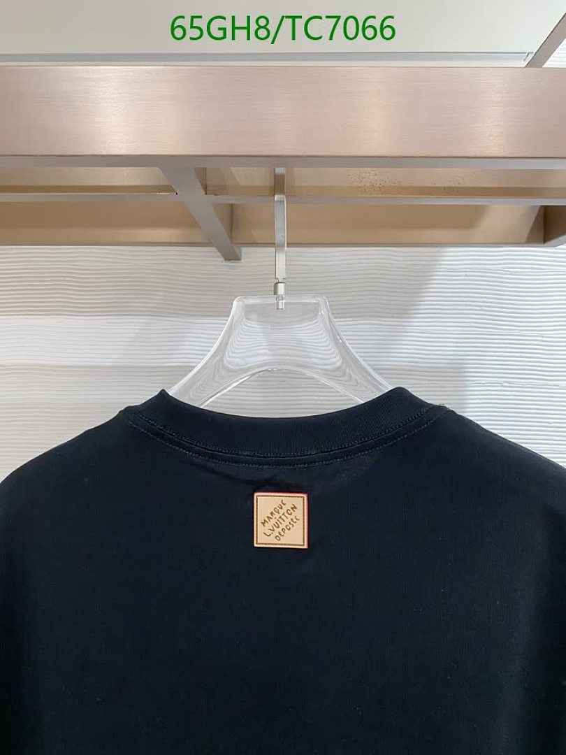 LV-Clothing Code: TC7066 $: 65USD