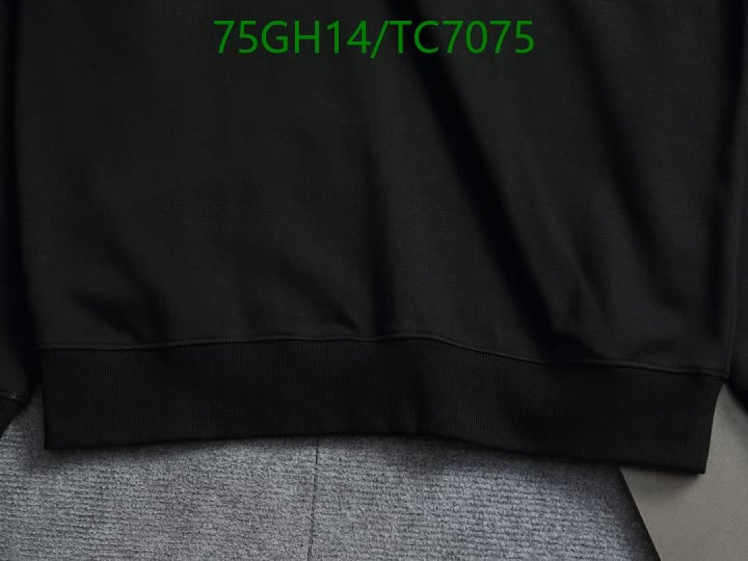 LV-Clothing Code: TC7075 $: 75USD