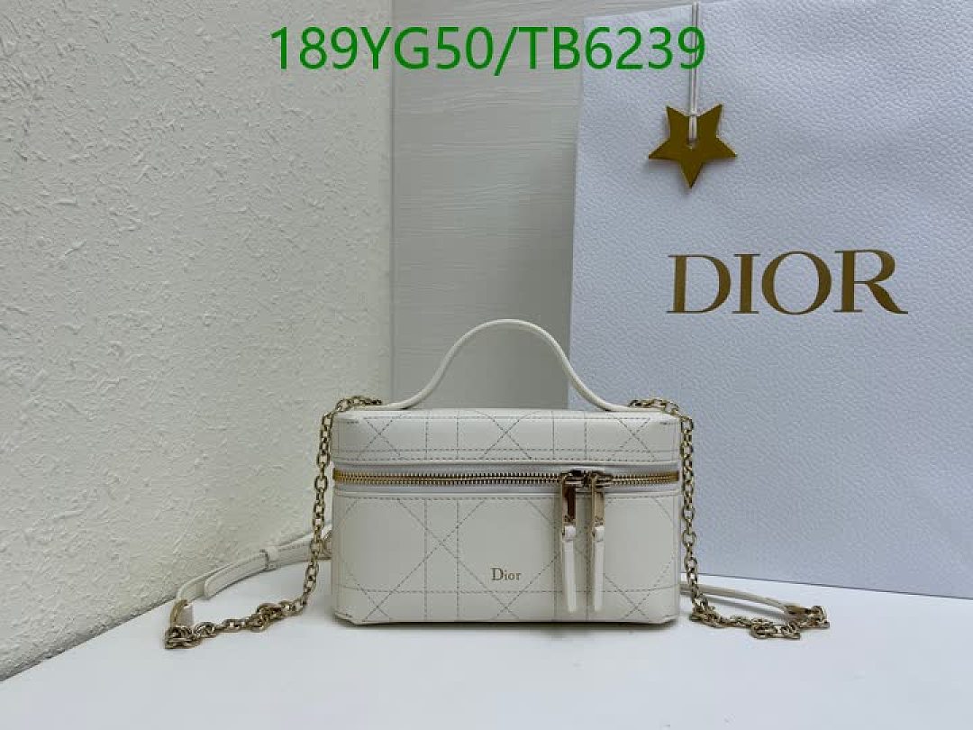 Dior-Bags(5A) Code: TB6239 $: 189USD