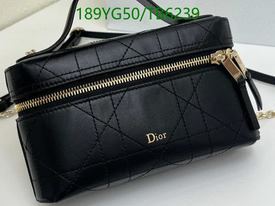 Dior-Bags(5A) Code: TB6239 $: 189USD