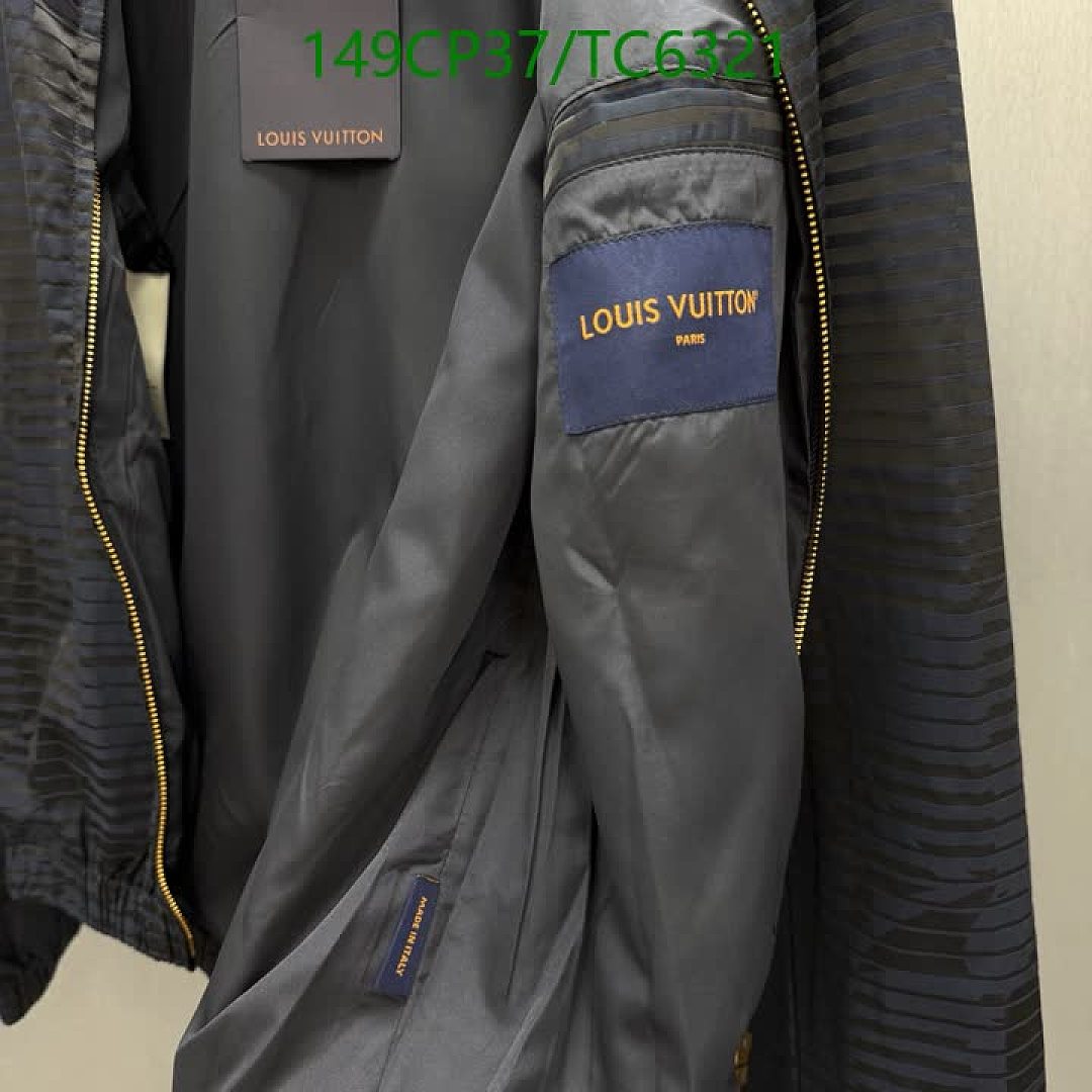 LV-Clothing Code: TC6321 $: 149USD