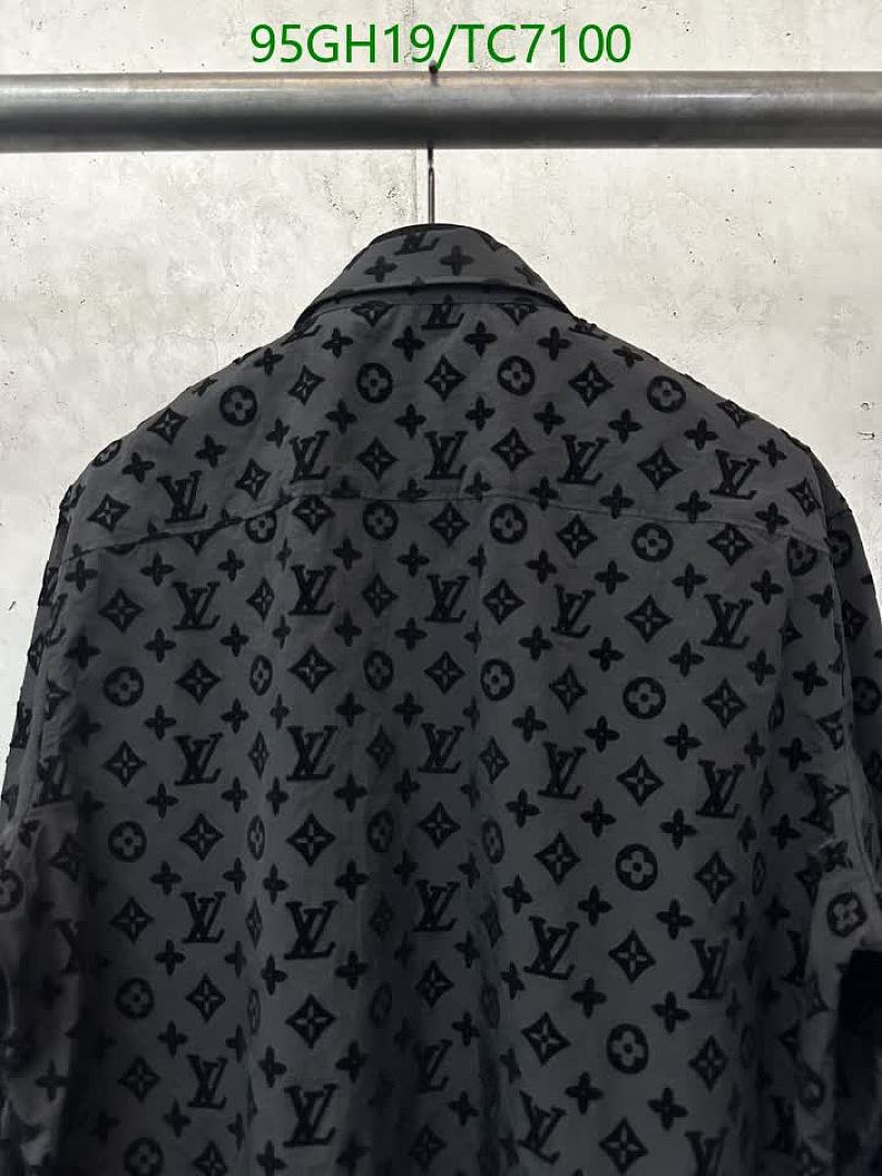LV-Clothing Code: TC7100 $: 95USD