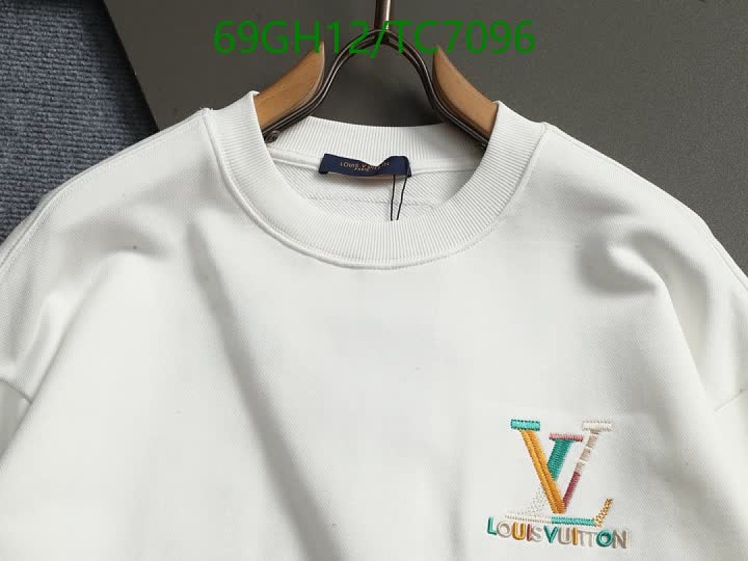 LV-Clothing Code: TC7096 $: 69USD