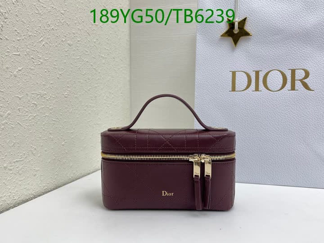 Dior-Bags(5A) Code: TB6239 $: 189USD