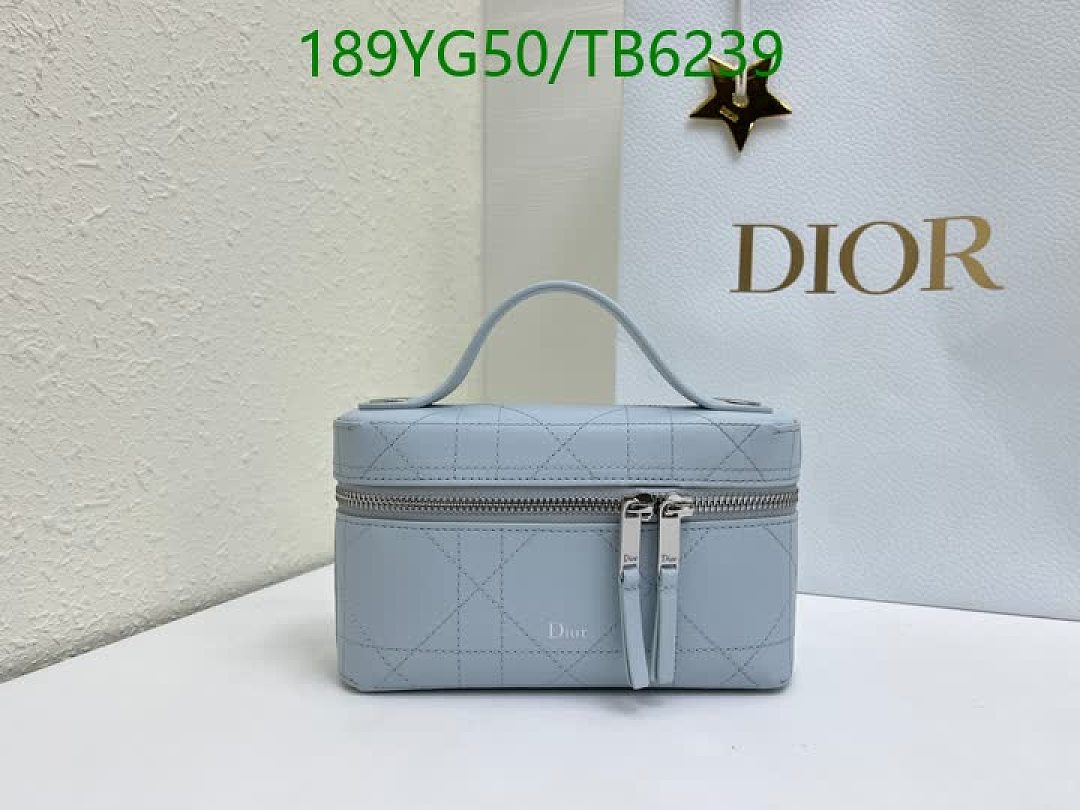 Dior-Bags(5A) Code: TB6239 $: 189USD