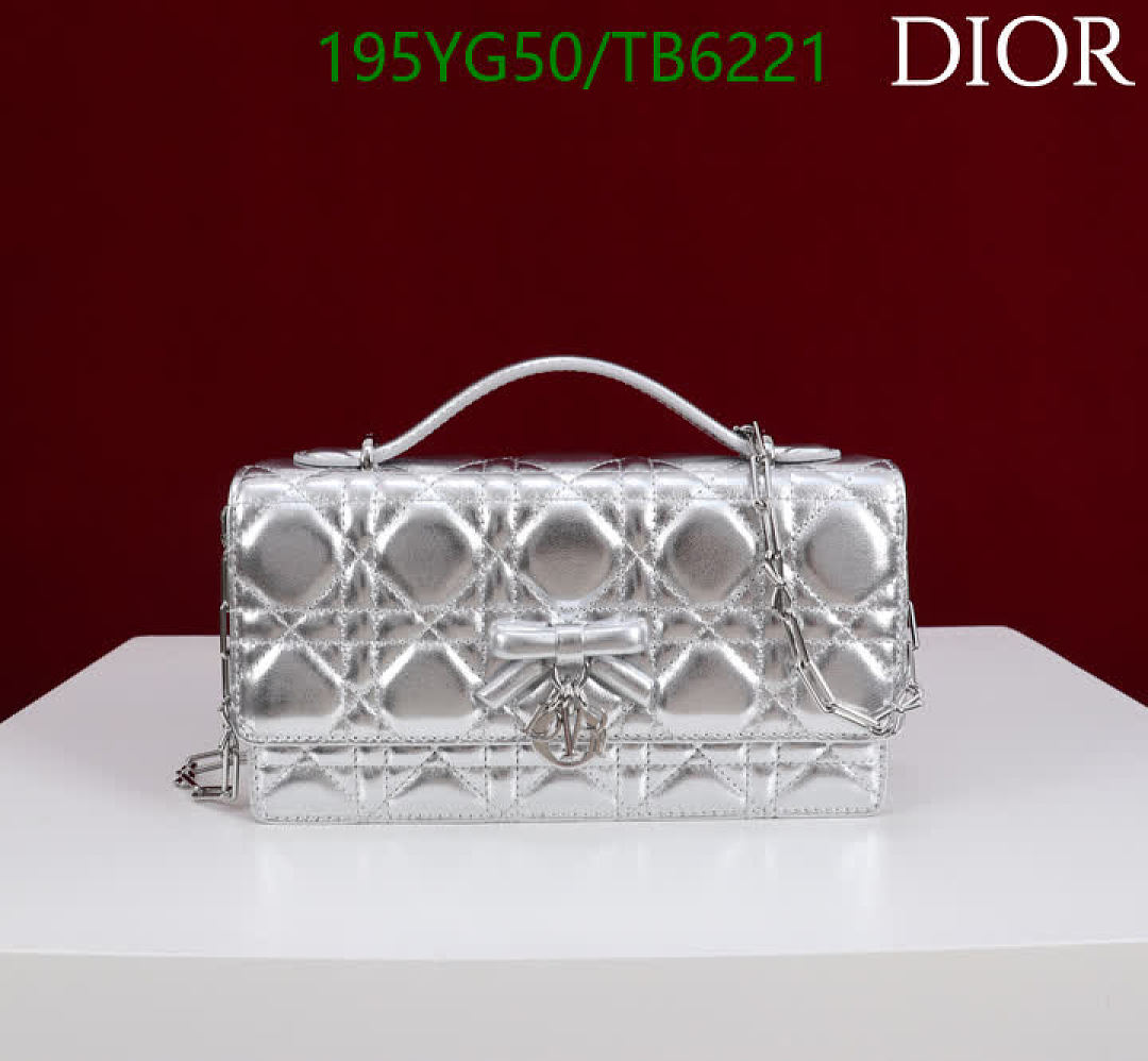 Dior-Bags(5A) Code: TB6221 $: 195USD
