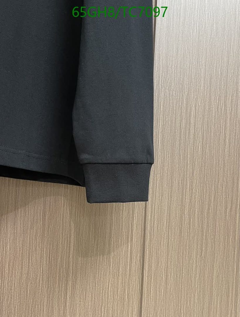 LV-Clothing Code: TC7097 $: 65USD