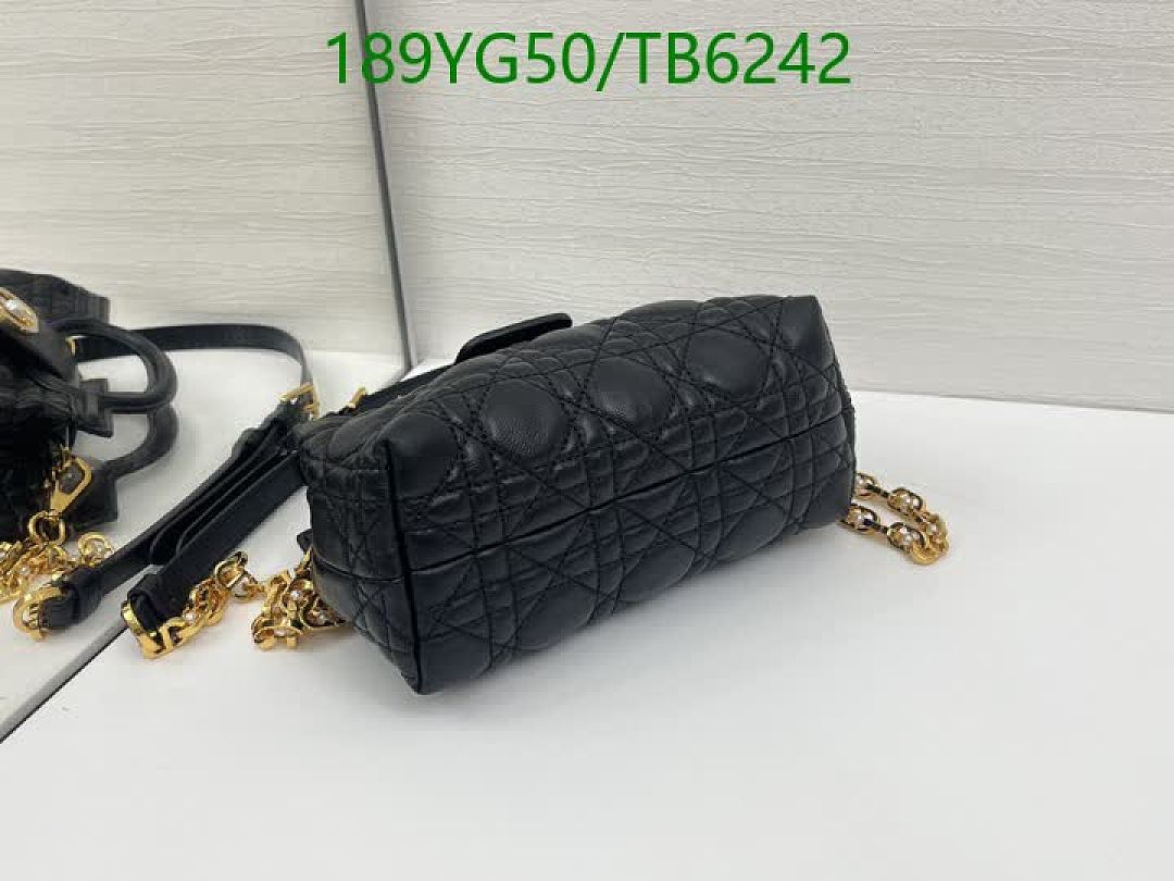 Dior-Bags(5A) Code: TB6242 $: 189USD