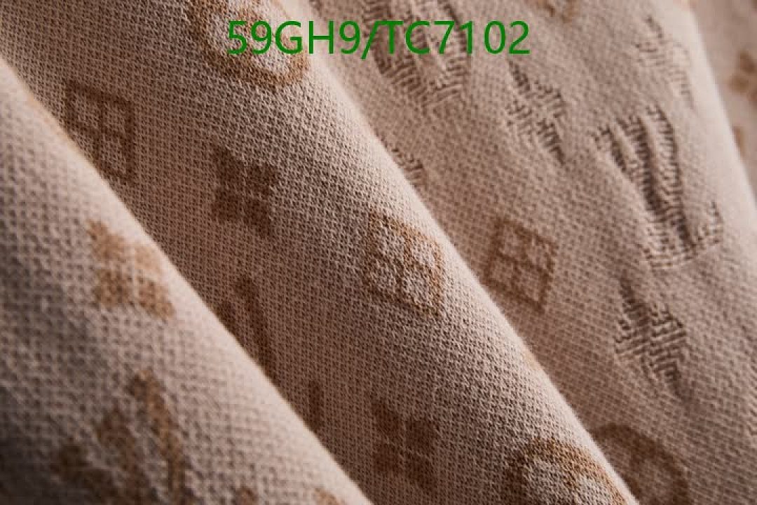 LV-Clothing Code: TC7102 $: 59USD