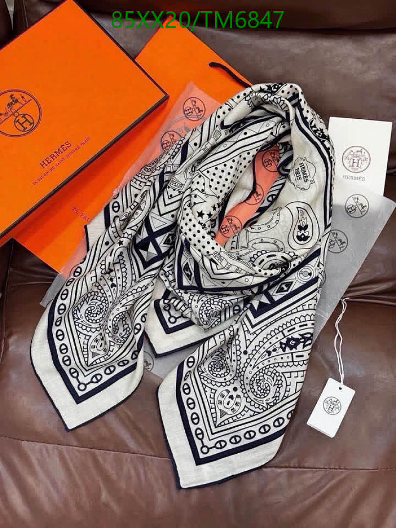 Hermes-Scarves Code: TM6847 $: 85USD
