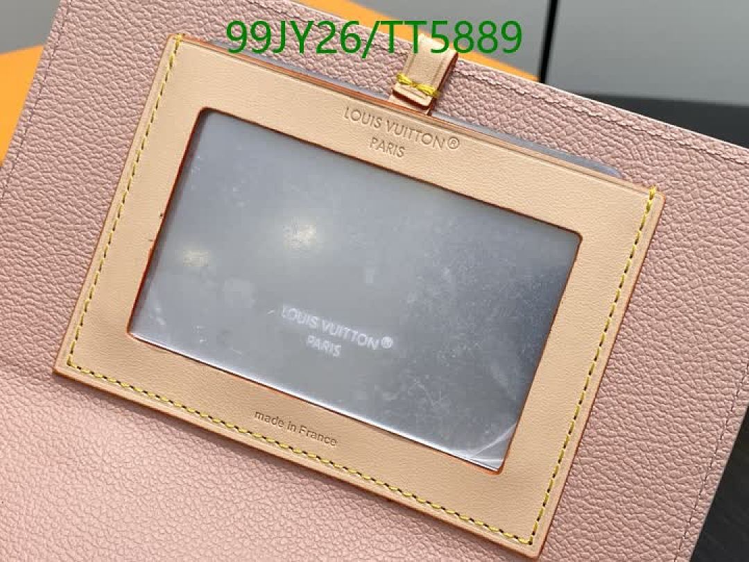 LV-Wallets(5A) Code: TT5889 $: 99USD