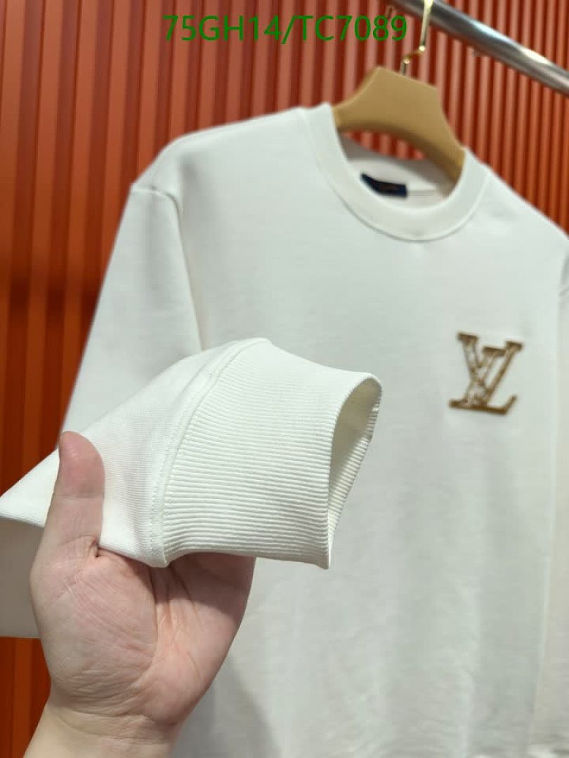 LV-Clothing Code: TC7089 $: 75USD