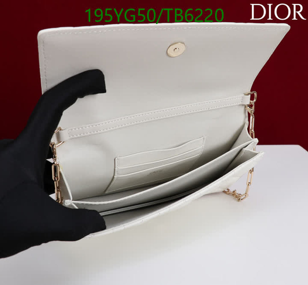 Dior-Bags(5A) Code: TB6220 $: 195USD