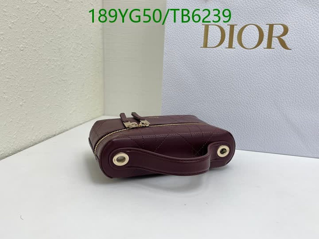 Dior-Bags(5A) Code: TB6239 $: 189USD