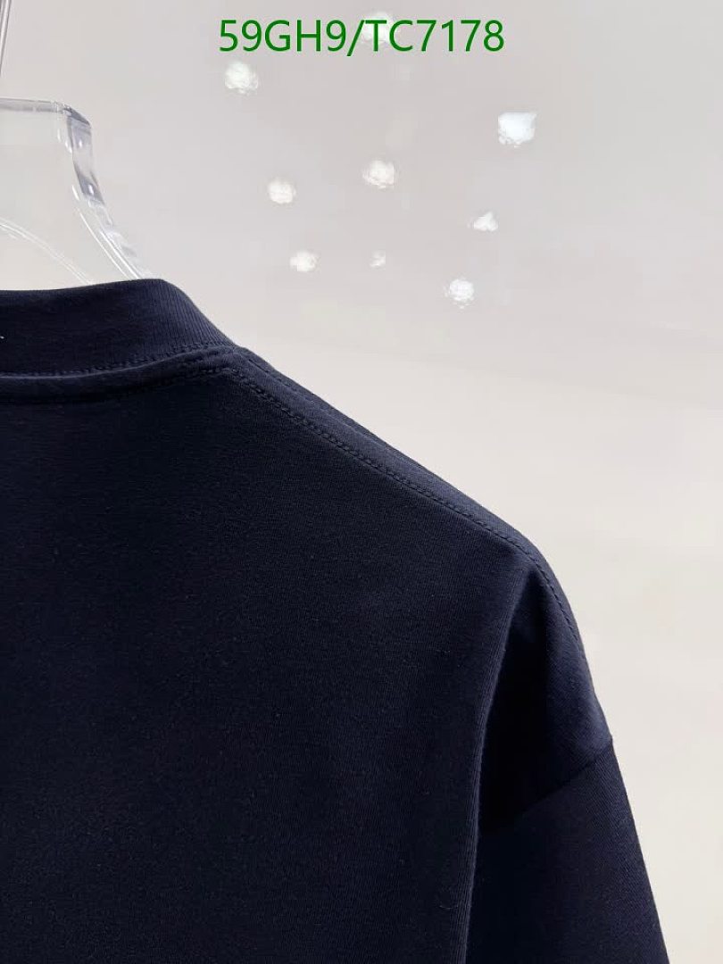 Burberry-Clothing Code: TC7178 $: 59USD