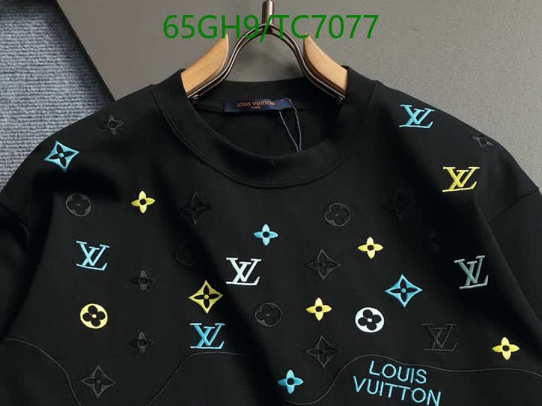 LV-Clothing Code: TC7077 $: 65USD
