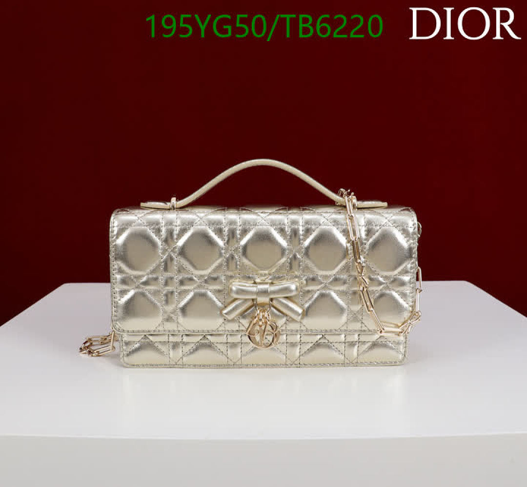 Dior-Bags(5A) Code: TB6220 $: 195USD