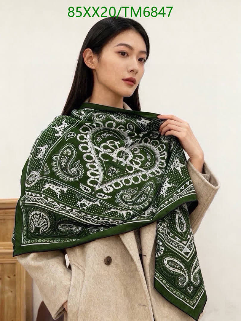 Hermes-Scarves Code: TM6847 $: 85USD