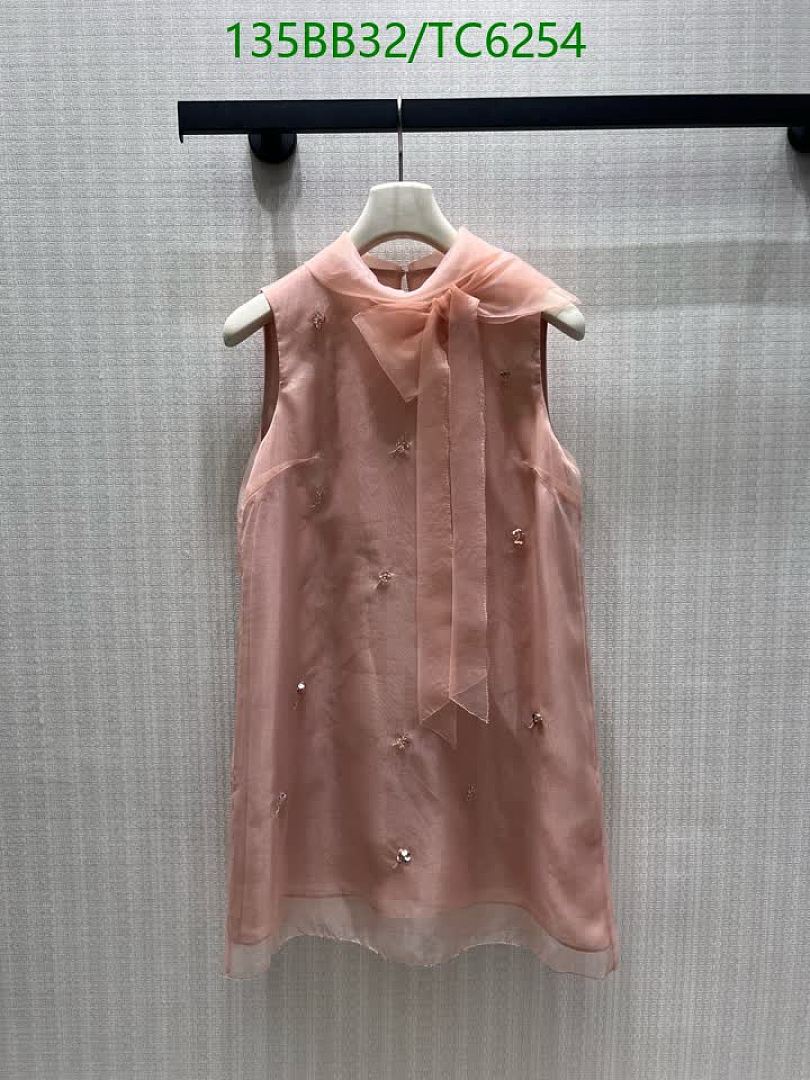 LV-Clothing Code: TC6254 $: 135USD