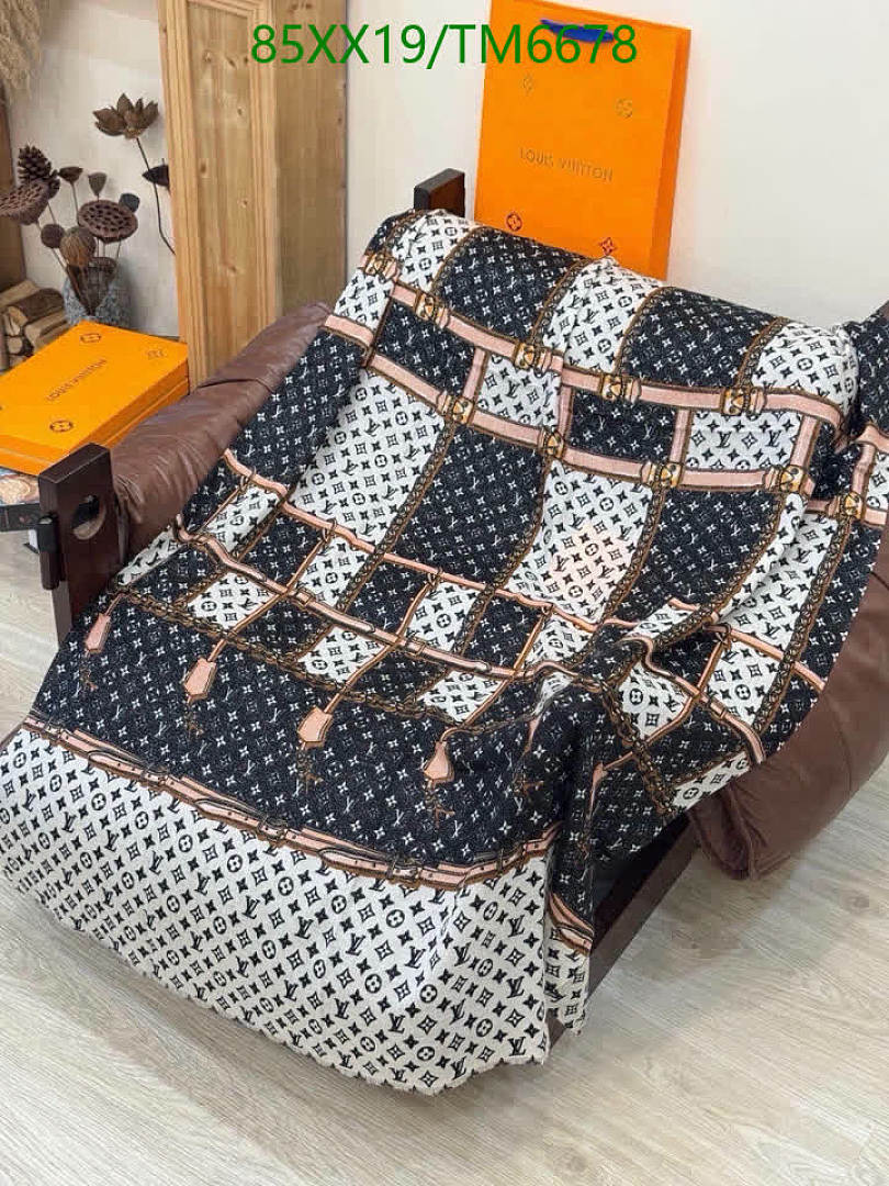 LV-Scarves Code: TM6678 $: 85USD