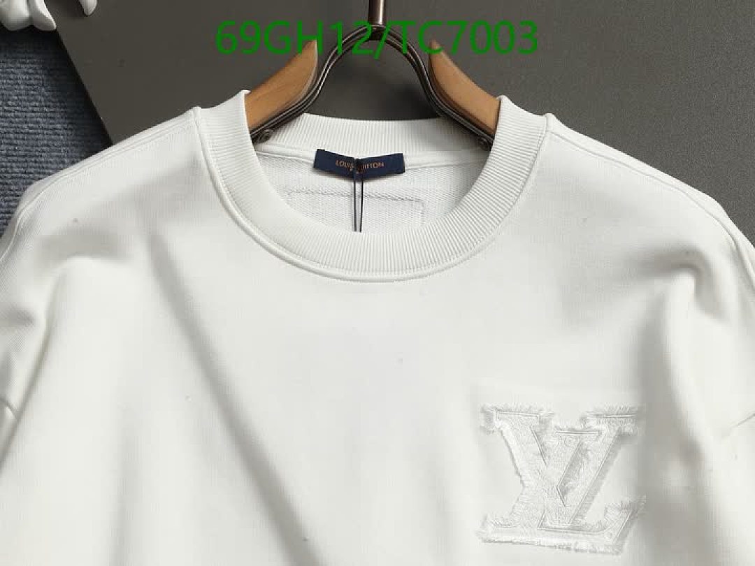 LV-Clothing Code: TC7003 $: 69USD