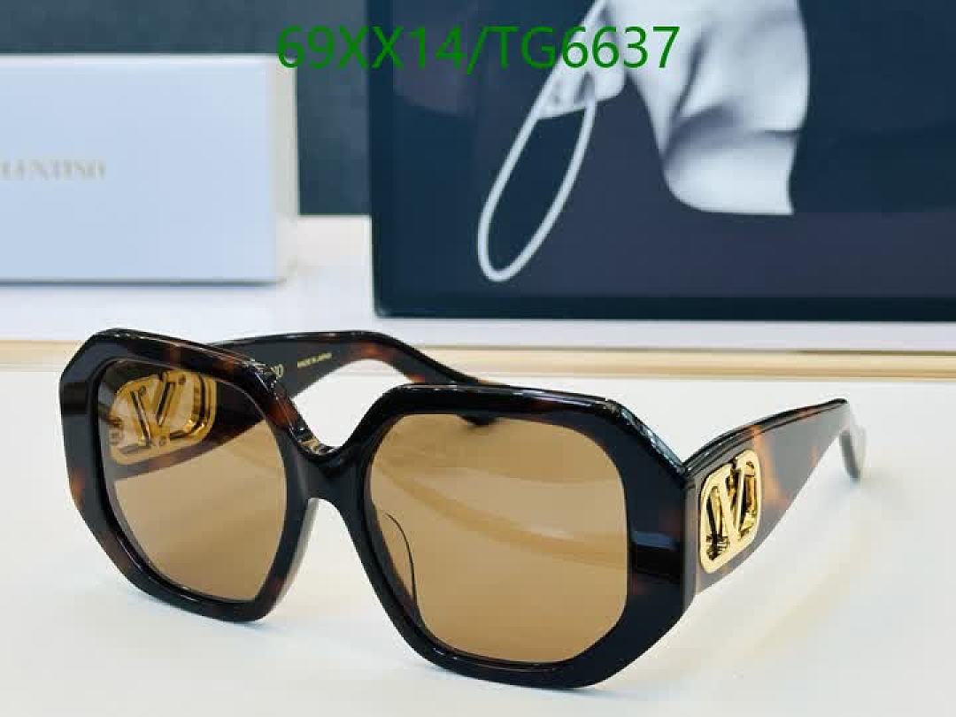 Valentino-Glasses Code: TG6637 $: 69USD