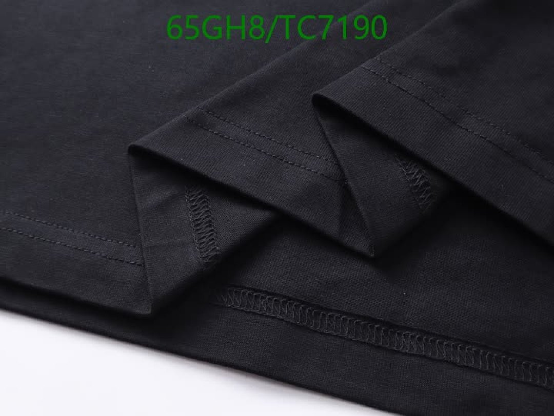 Burberry-Clothing Code: TC7190 $: 65USD