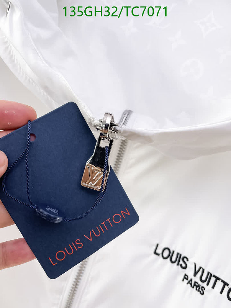 LV-Clothing Code: TC7071 $: 135USD