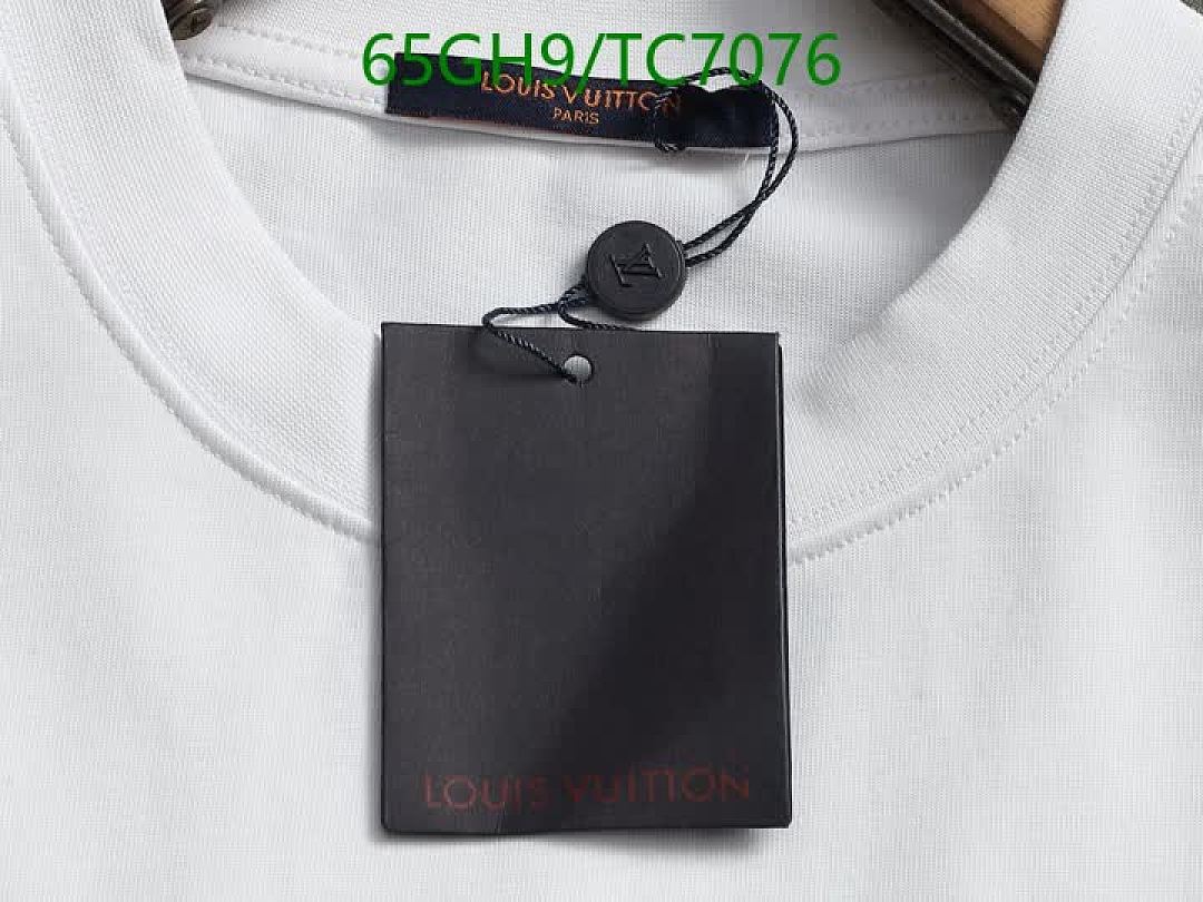 LV-Clothing Code: TC7076 $: 65USD
