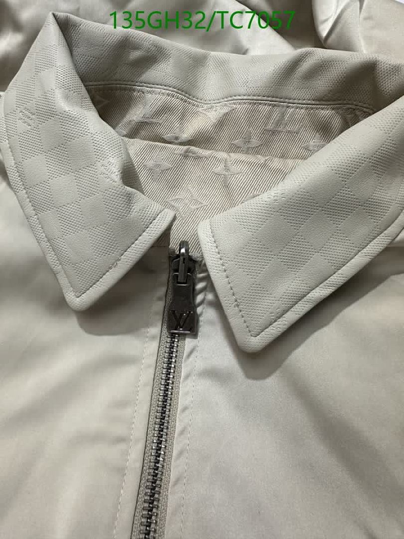 LV-Clothing Code: TC7057 $: 135USD