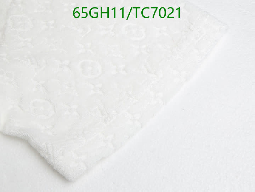 LV-Clothing Code: TC7021 $: 65USD