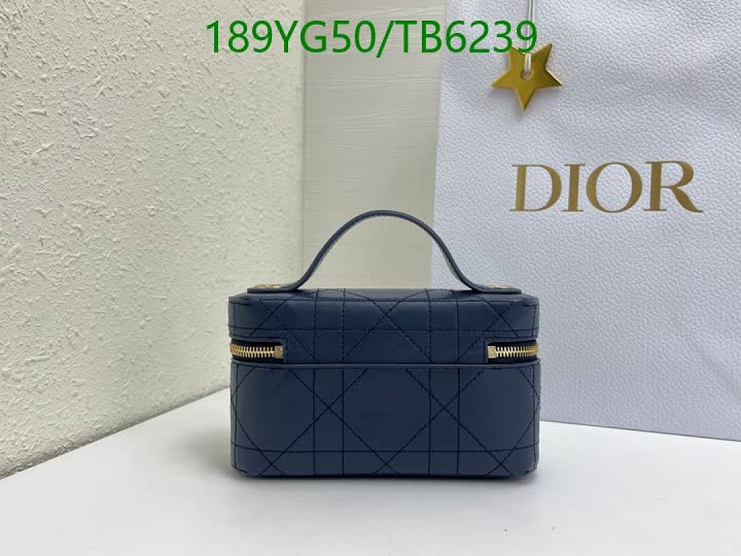 Dior-Bags(5A) Code: TB6239 $: 189USD