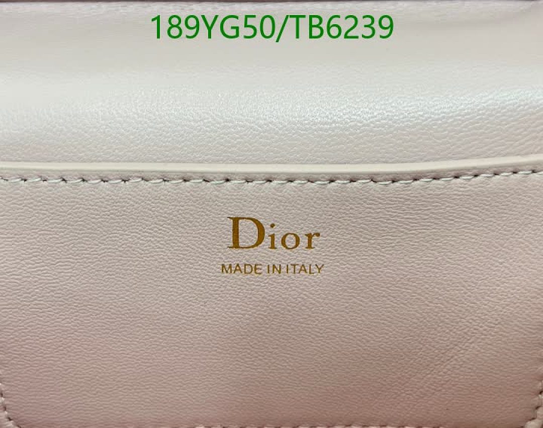 Dior-Bags(5A) Code: TB6239 $: 189USD