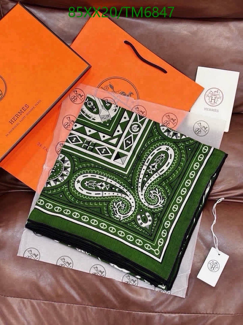 Hermes-Scarves Code: TM6847 $: 85USD
