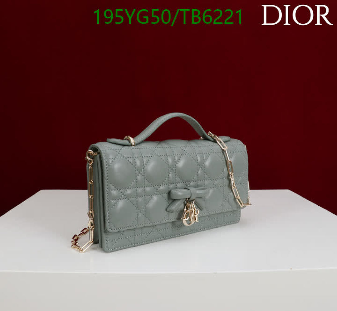 Dior-Bags(5A) Code: TB6221 $: 195USD